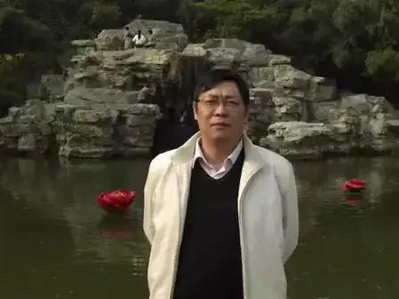 佘晖的概述图（1张）