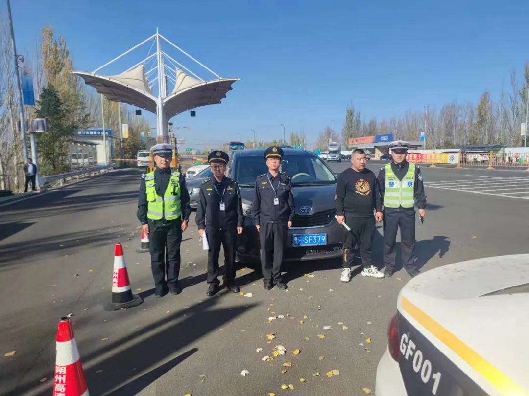 山西省高速公路综合行政执法系统：打击非法营运 排查安全隐患